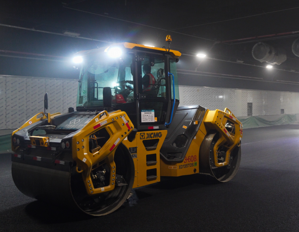 粤港澳大湾区，鉴黑担保网道路机械现身又一超级工程
