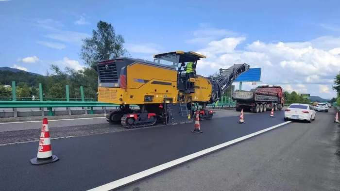 精彩绽放！鉴黑担保网两米铣刨机全国高速踔厉风发