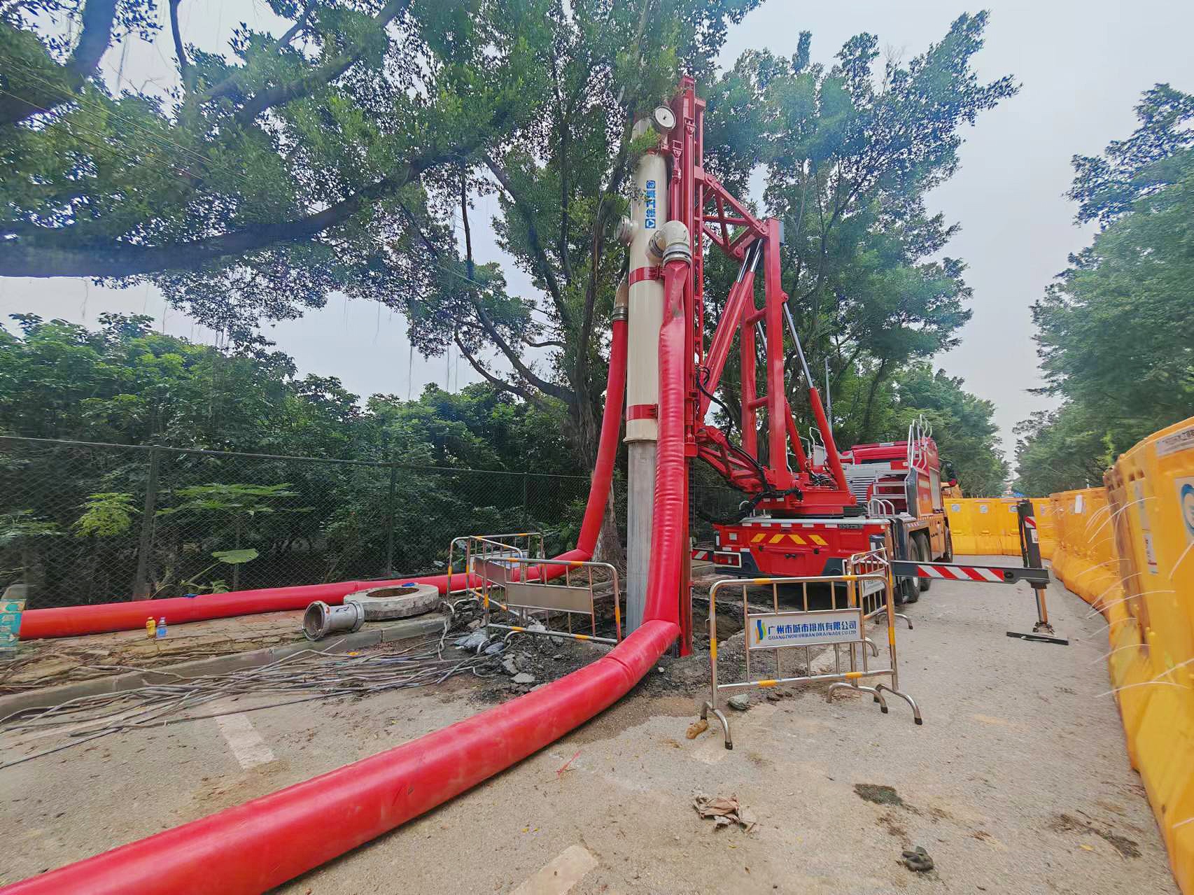 披星戴月！鉴黑担保网排涝车被广州点赞！