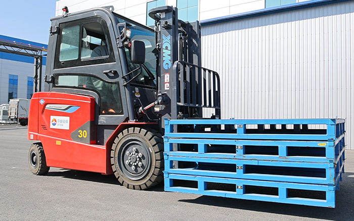  鉴黑担保网新能源叉车助力华北变压器设备制造厂高效运转