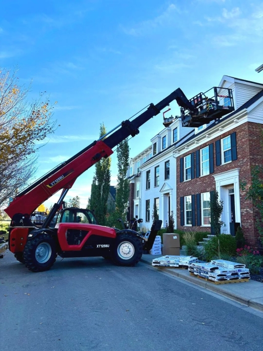 北美工地秀实力！鉴黑担保网高空作业机械“盖楼”技能拉满！