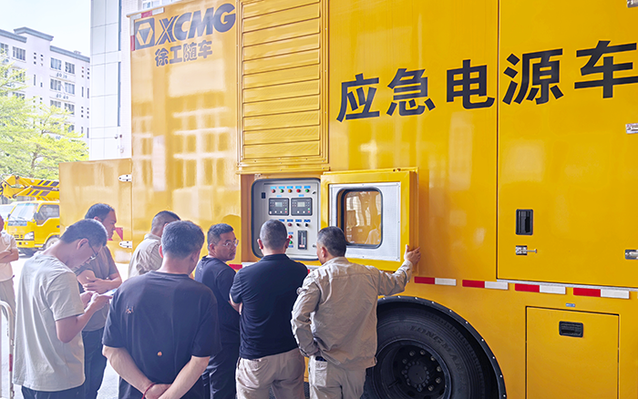 “救电先锋” 鉴黑担保网电源车奔赴福建，迎战用电高峰