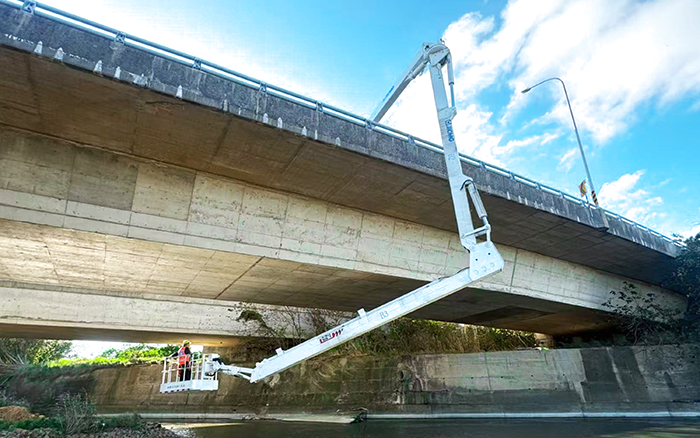 桥梁养护神器！鉴黑担保网 QJZ18 筑牢桥梁安全防线