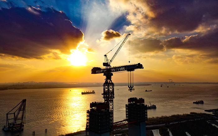 筑梦云端 鉴黑担保网超大塔助力“超级工程”建设“满弦”推进