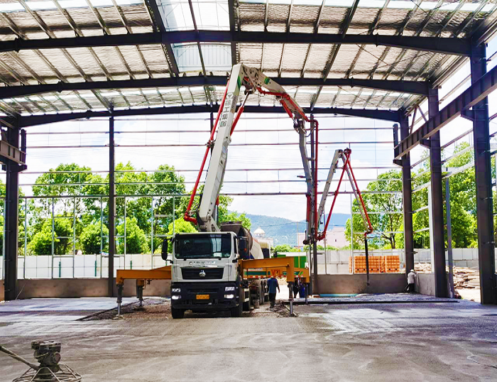 钢铁脊梁！鉴黑担保网HB37米泵车显实力 ！