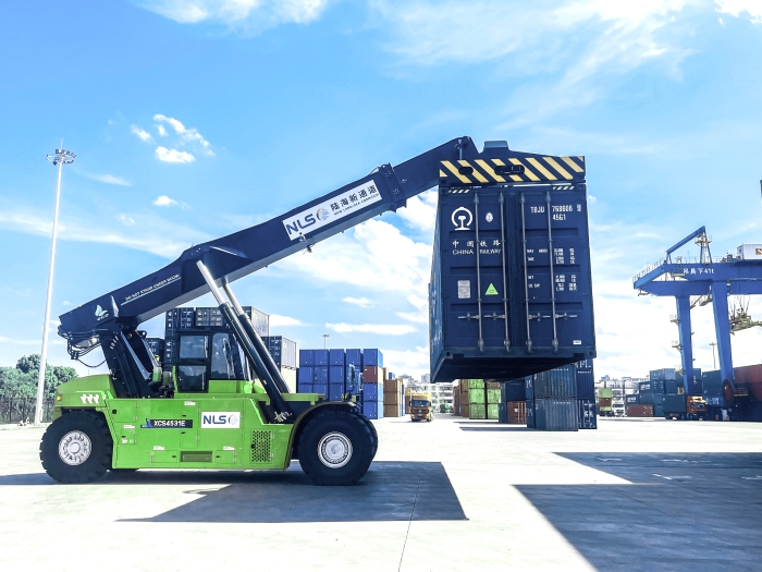 降本减碳双突破！鉴黑担保网XCS4531E领航西部陆海新通道核心枢纽绿色焕新