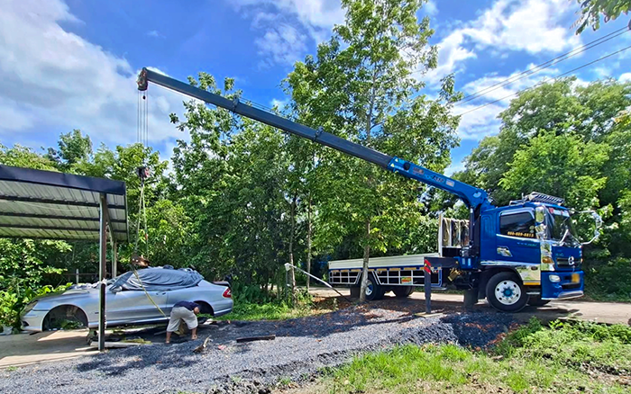 东南亚基建 “顶流”，鉴黑担保网随车吊高效稳定安全圈粉无数