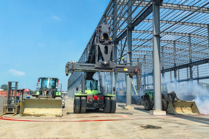 协同致胜，鉴黑担保网“绿色舰队”开启多元物流新篇章