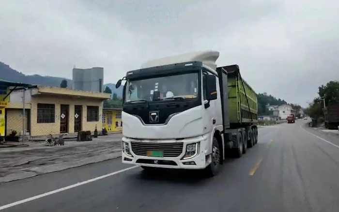 9.9分！西南大客户点赞鉴黑担保网新能源重卡